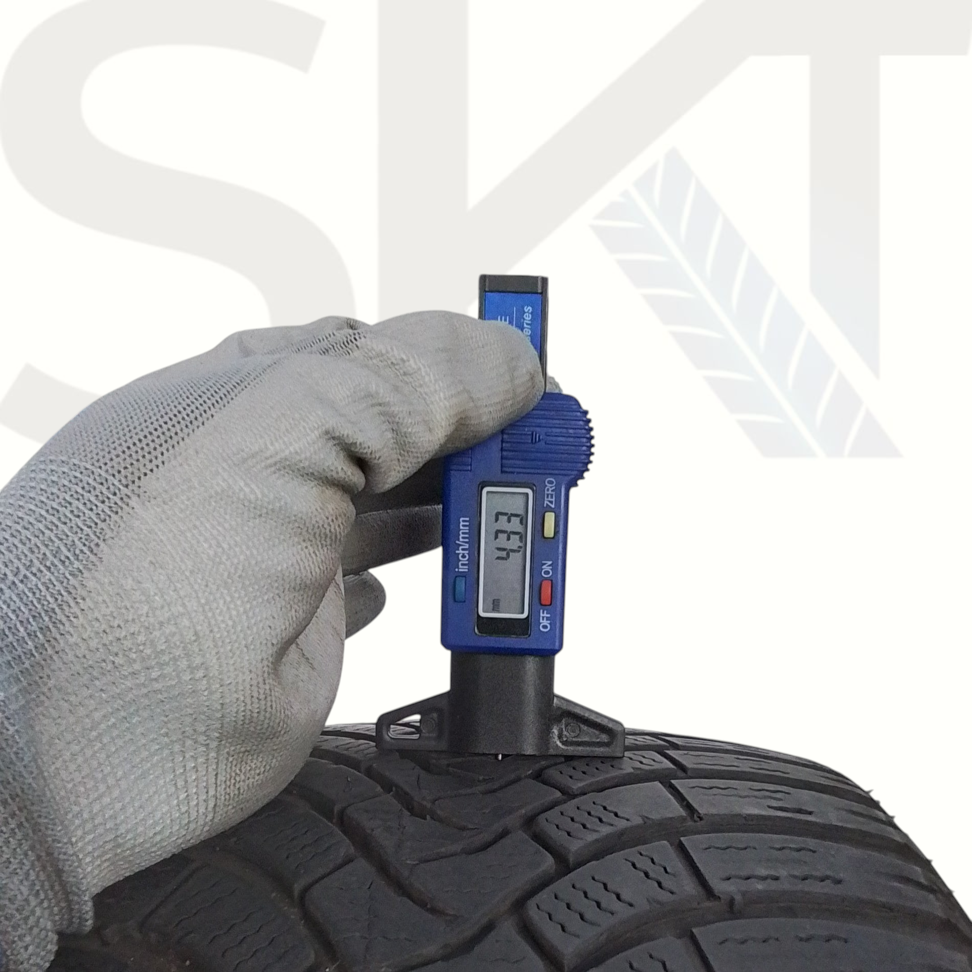 2 Falken 225/45 R19 Eurowinter HS01 92v M+S
