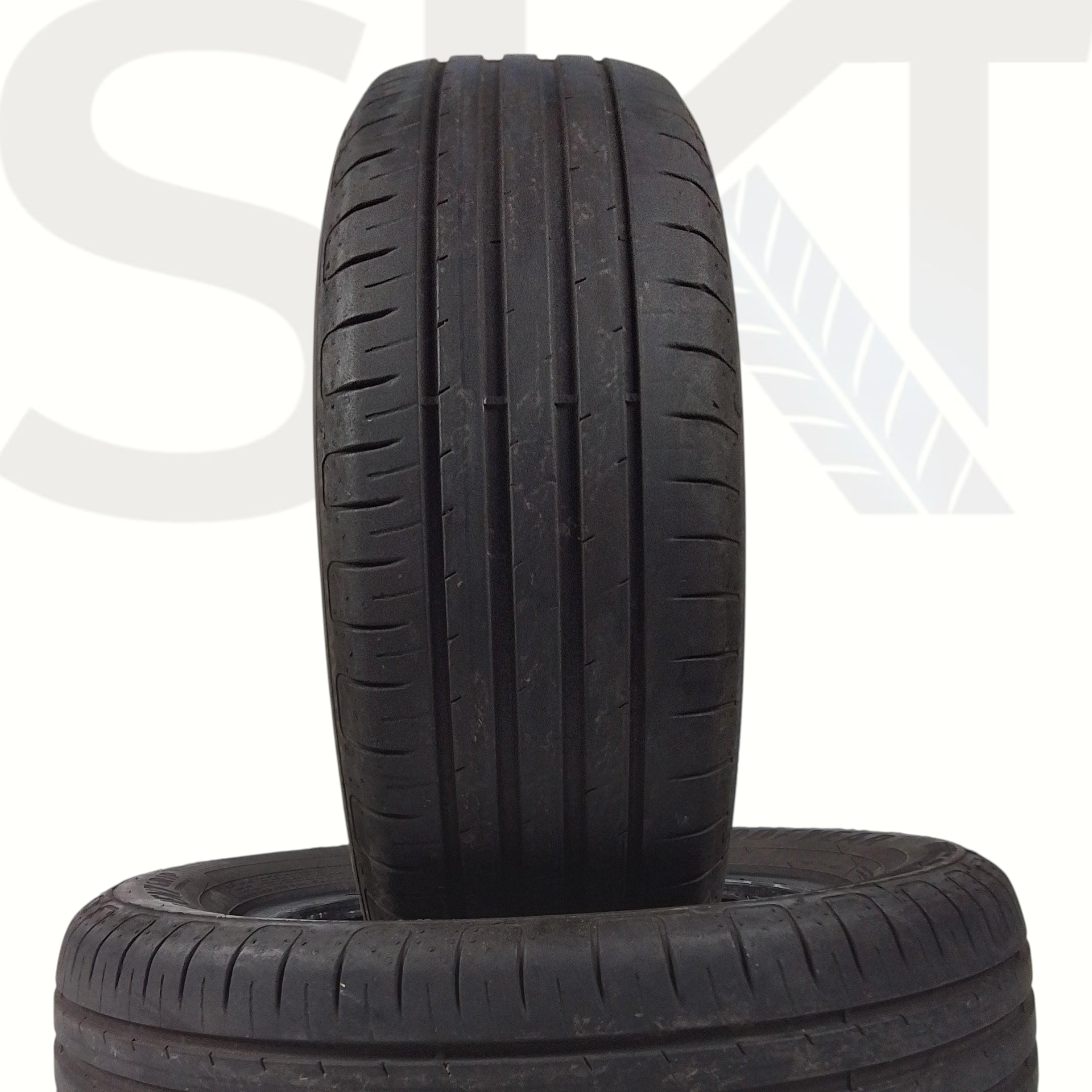 2 GoodYear 215/60 R16 Eagle NCT 5 99H