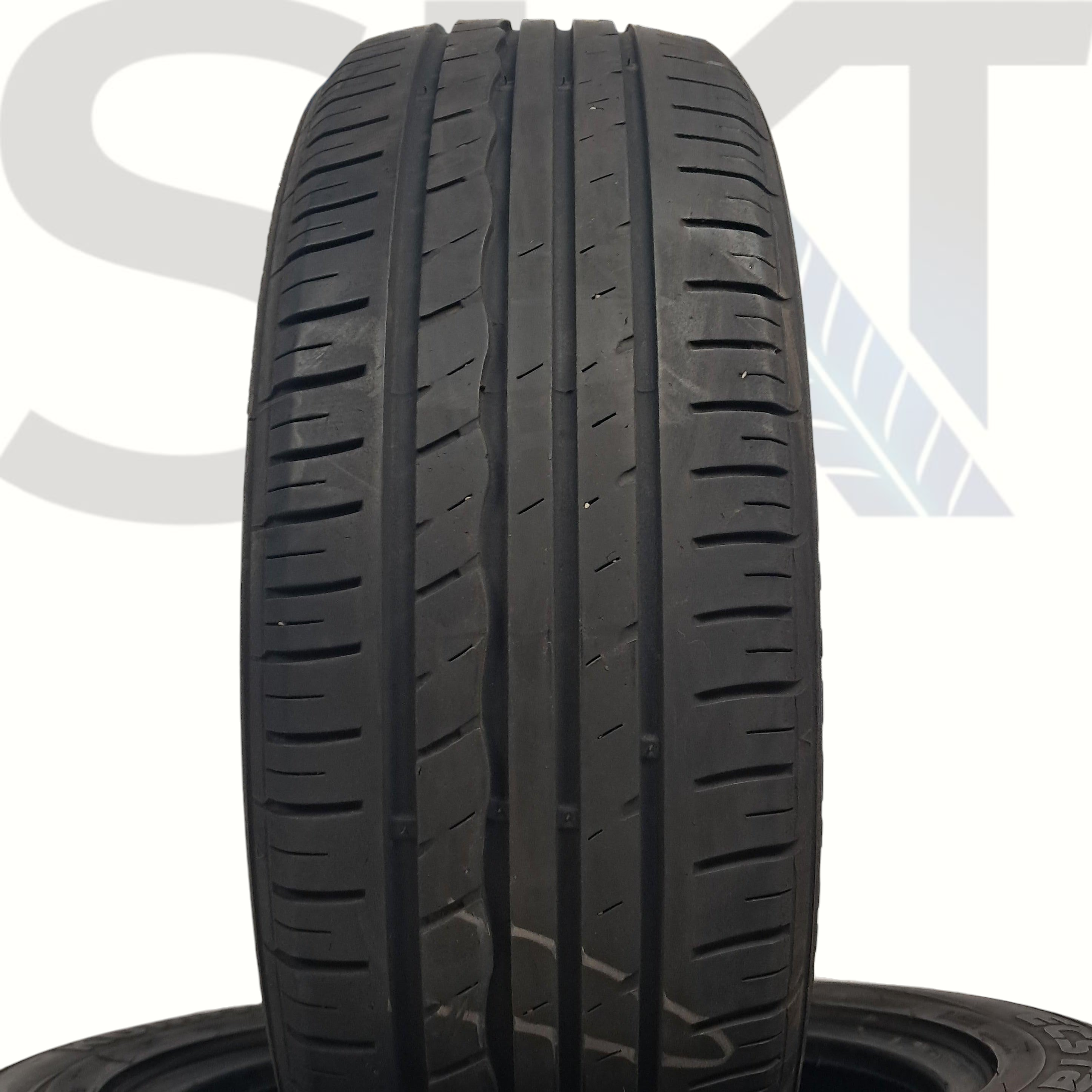 2 Kumho 185/60 R15 Ecsta HM 88H XL