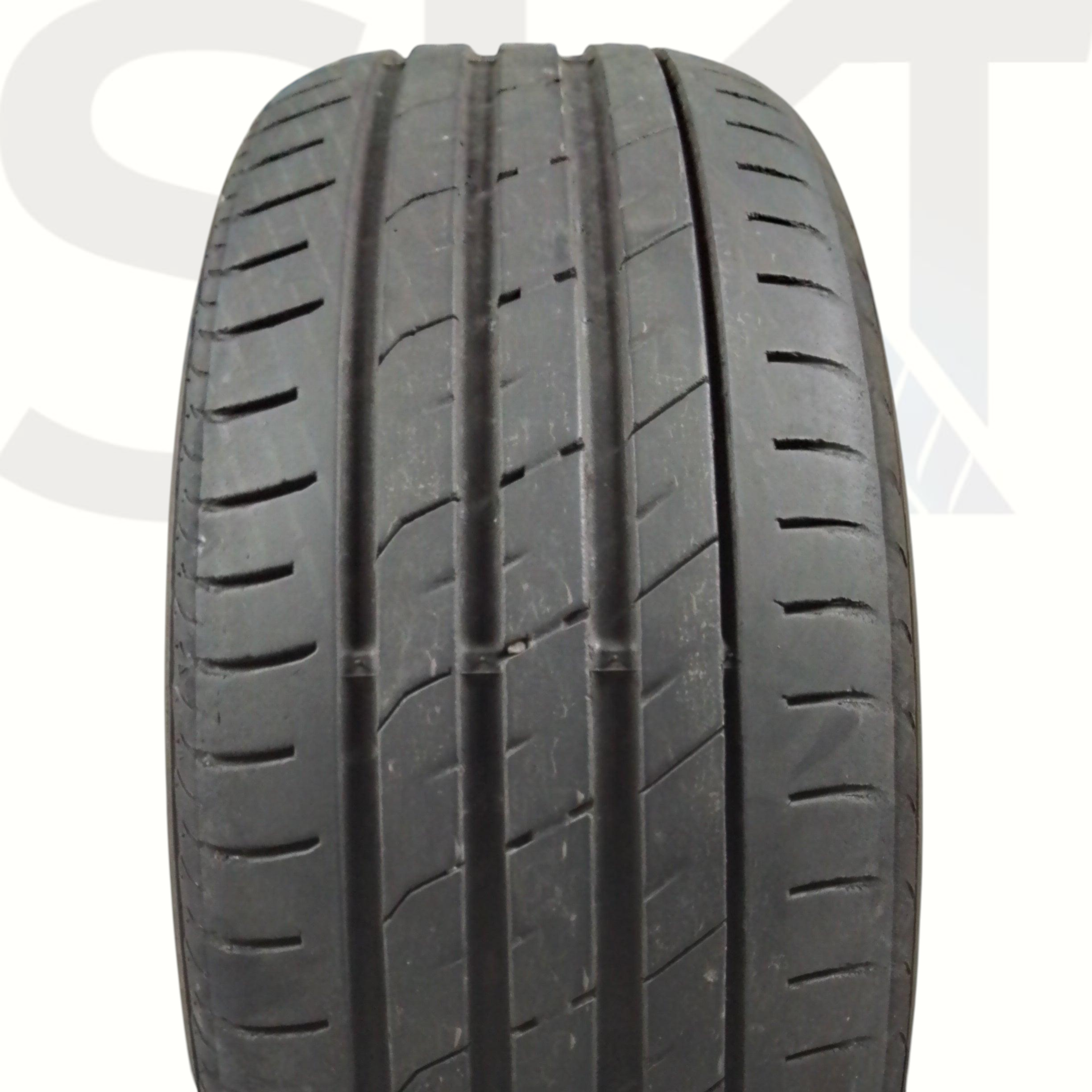 2 Nexen Nfera Su1 225 55 17 101W