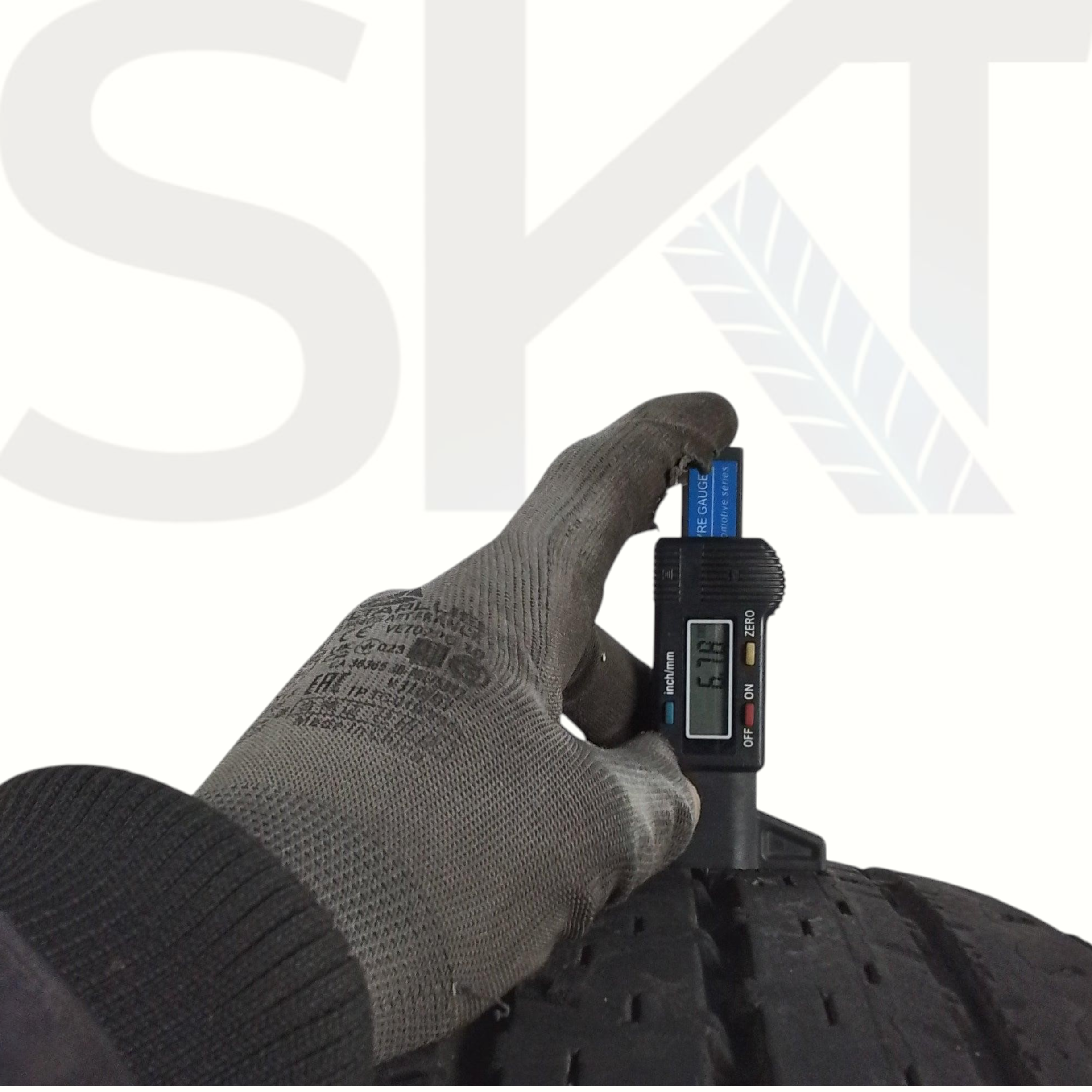 2 Nokian C Line 215 70 15C 109/107S