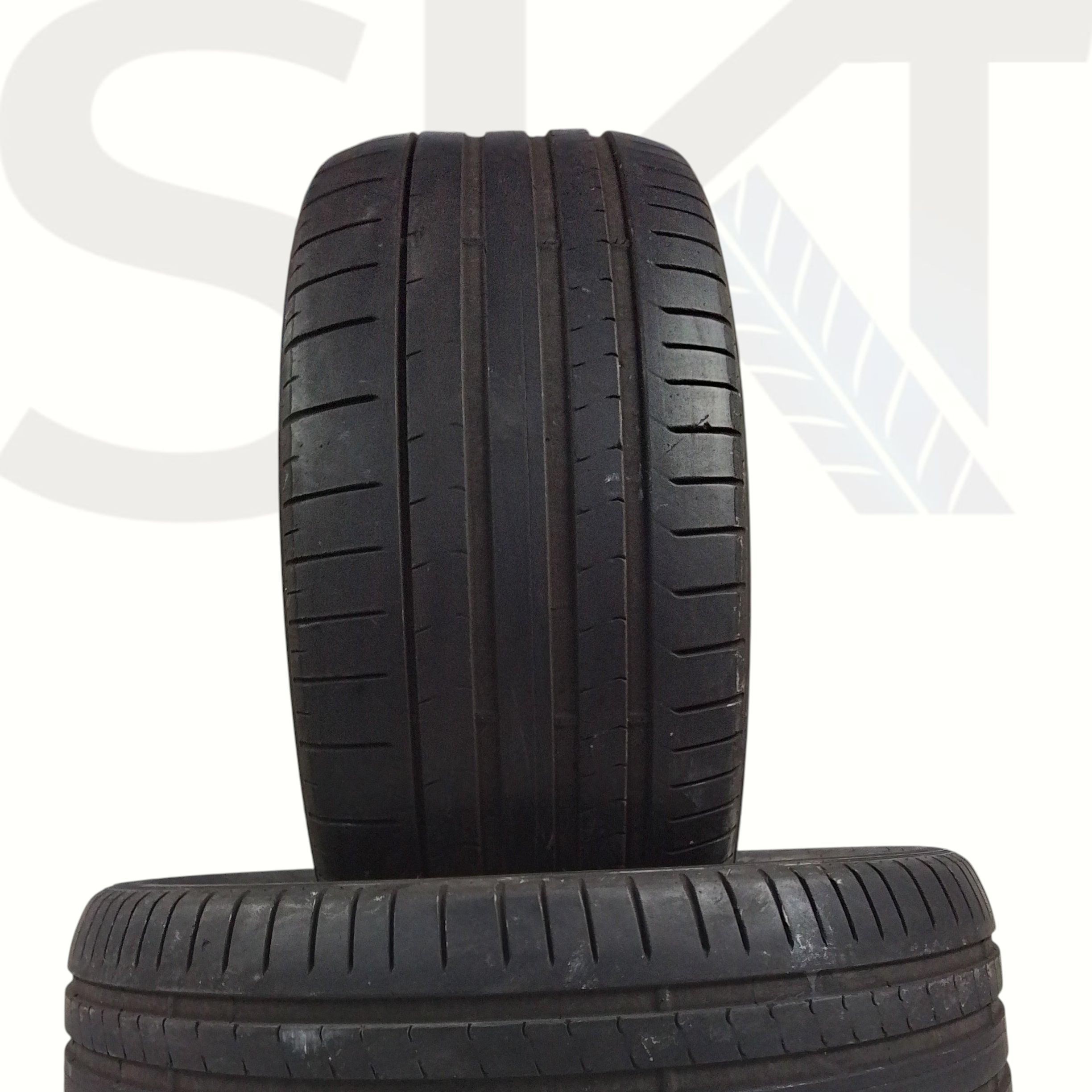 2 Pirelli Pzero  275 40 21 107Y RUN FLAT