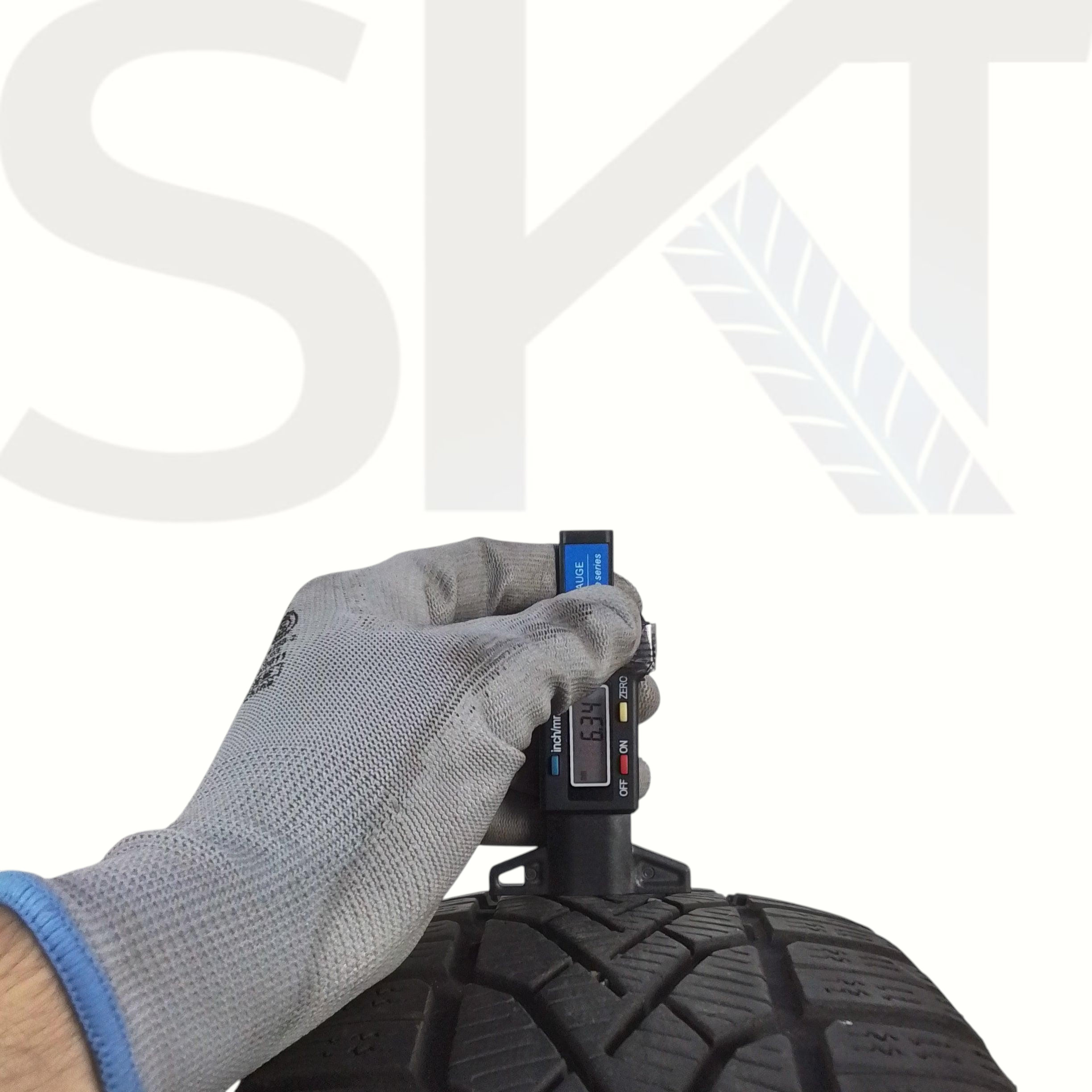 4 Semperit 215/65 R16 Speed Grip2 M+S