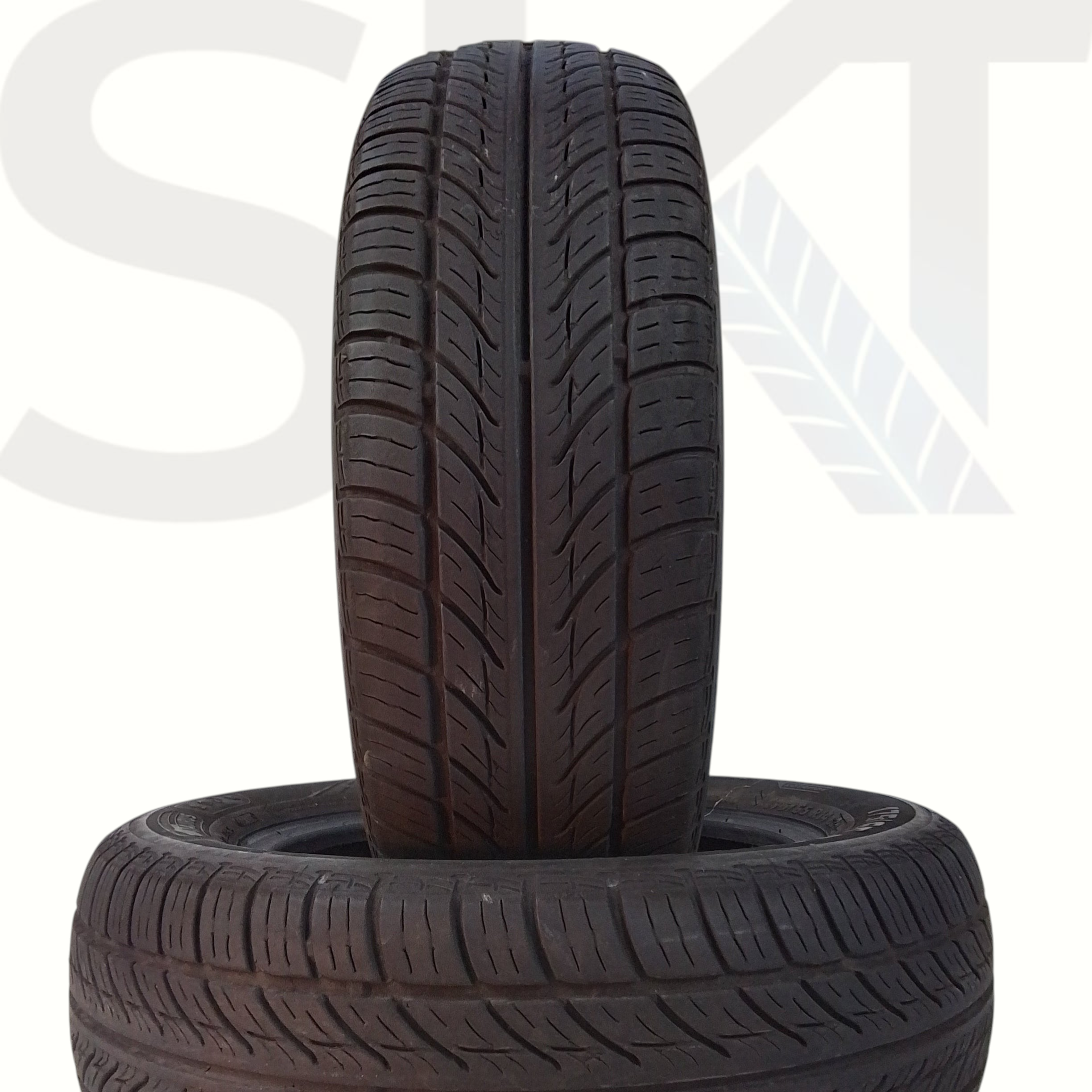 4 Taurus Touring (Michelin) 175 65 14 82H