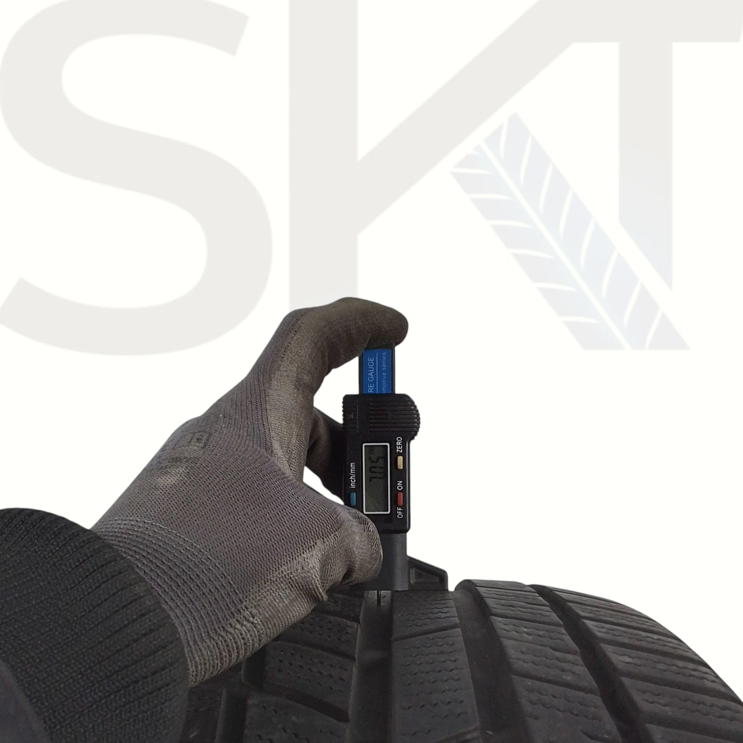 2 Toyo 225/55 R19 Snowprox S954 SUV M+S