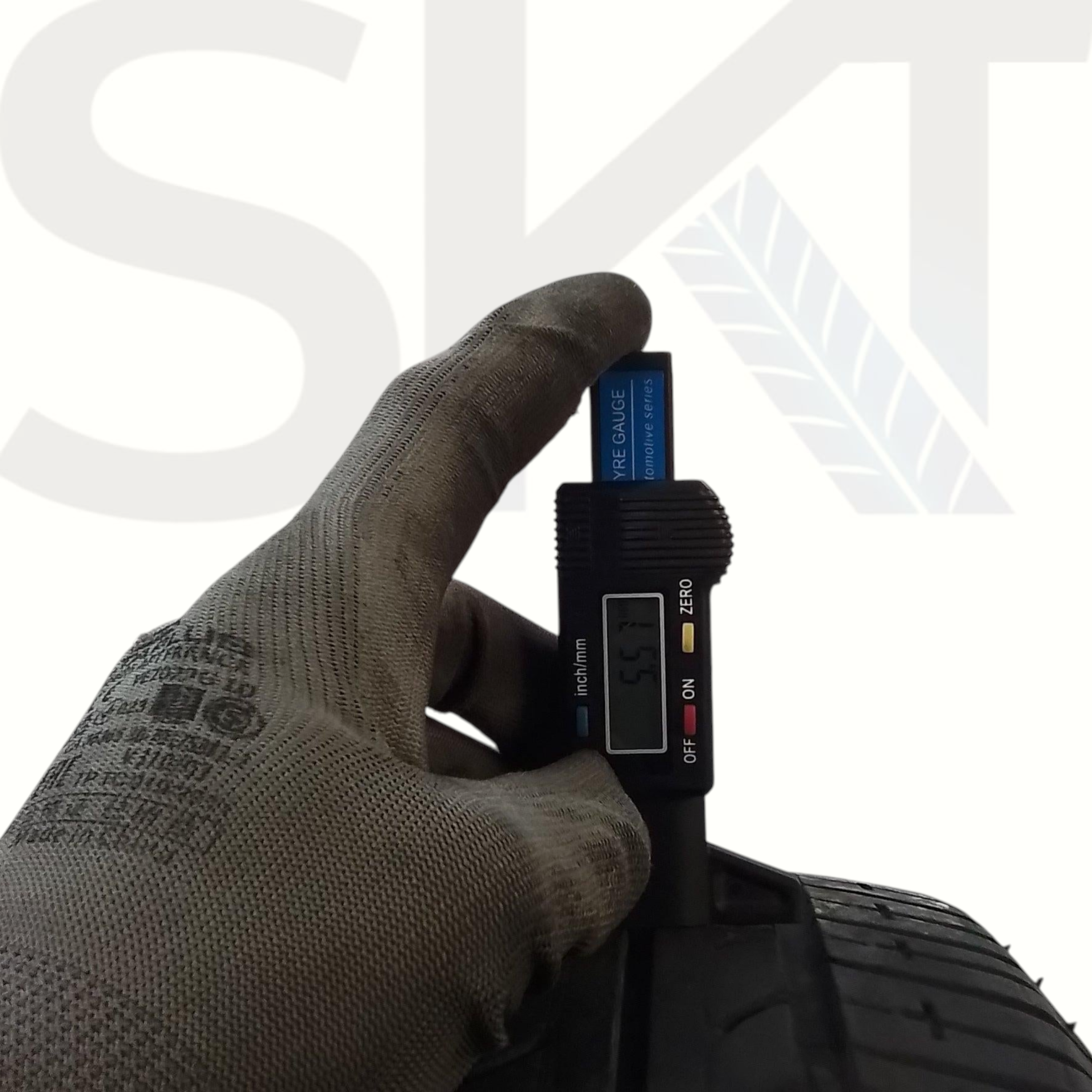 4 Bridgestone B250 175 60 15 81H