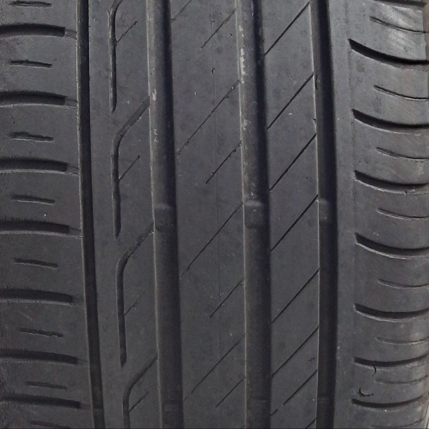 4 Bridgestone Turanza T001 225 55 18 98V